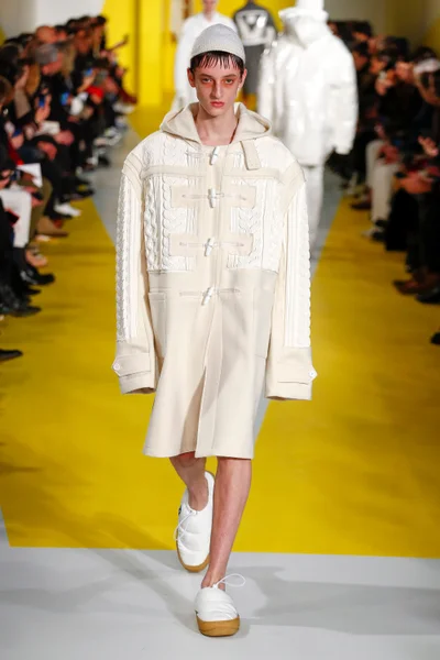 Look 25